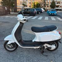 Piaggio Vespa 50 LX 4T