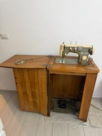 Macchina da cucire “Senit's Original" con mobile