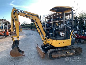 Komatsu PC22MR-3