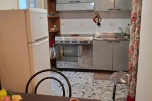 PRIVATO propone a studenti/esse ZONA LEOPARDI