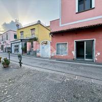 NEGOZIO A ISCHIA