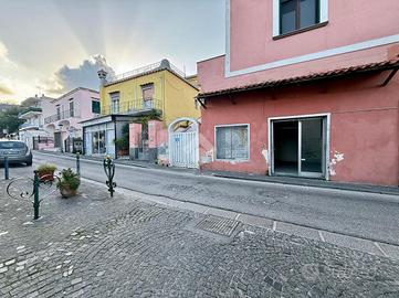 NEGOZIO A ISCHIA