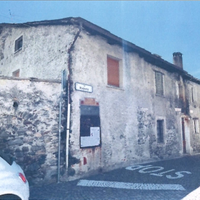 Sondalo. rustico con terreno