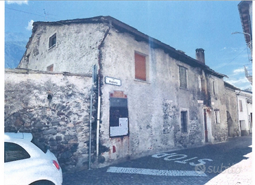 Sondalo. rustico con terreno