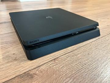 PlayStation 4 slim 1000gb