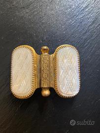 Fibbia antica madreperla