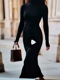 vestito nero collo alto