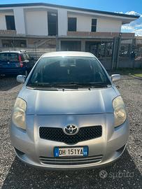 Toyota yaris 1.0 benzina