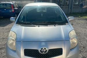 Toyota yaris 1.0 benzina