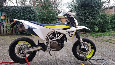 Husqvarna 701 supermotard