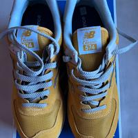 New Balance  574 giallo oro tg 44 uomo nuove