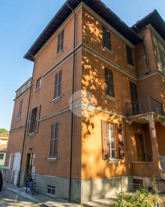 3 LOCALI A LANGHIRANO