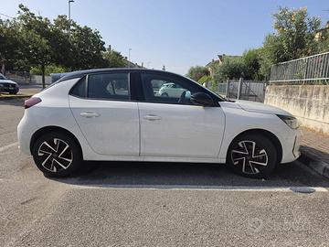 Opel Corsa Ibrida 2024