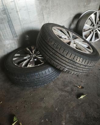 N.2 gomme complete di cerchioni per golf 7