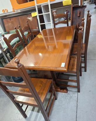 Tavolo arte povera con 6 sedie 