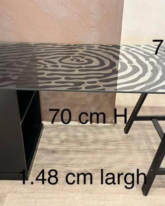 Scrivania in vetro e legno Ikea
