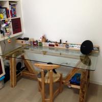 Tavolo/scrivania con piano in vetro