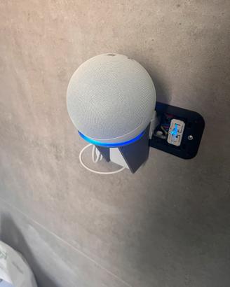 Supporto Echo Dot da muro