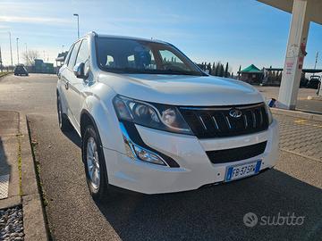 mahindra xuv 500 4×4 con tutti i tagliandi certifi