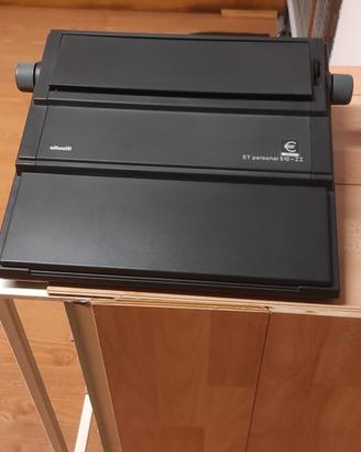 macchina da scrivere Olivetti 