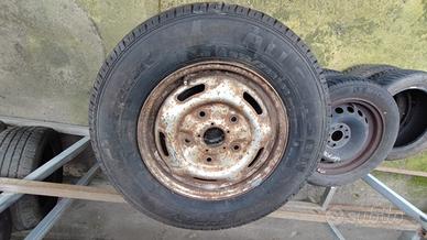 4 pneumatici con cerchi Ford Transit 215/75 R16