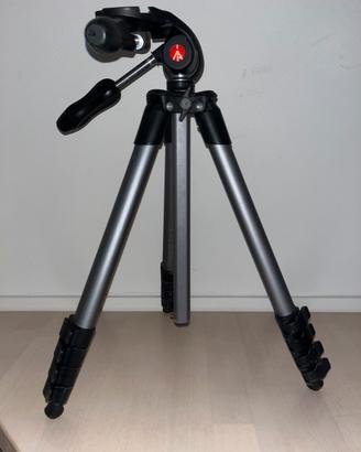 Treppiede manfrotto mkcompact