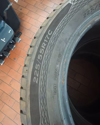 4 Gomme  Hankook 225/55/17c praticamente nuove