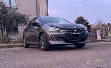 Peugeot  208