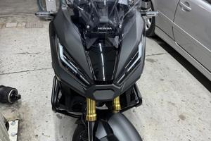 Honda X-adv 750 Nera