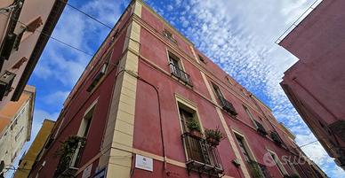 CASTELLO, ELEGANTE E RIFINITO QUADRIVANO ARREDATO