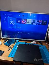 PS4 Slim – Accesa e funzionante (Da revisionare)