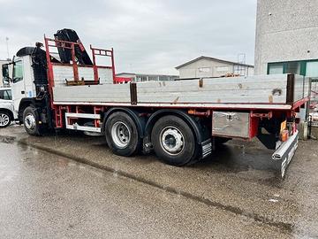 Volvo fmf3c + gru hiab 122 + cassone fisso