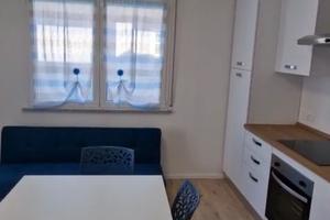 Trilocale per stagione estiva, mensile settimanale