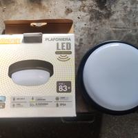 plafoniera led con sensore di movimento