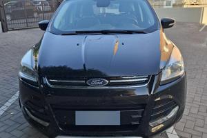  Auto Ford Kuga