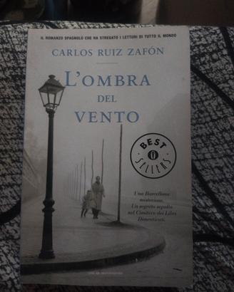 "L' ombra del vento" Carlos Ruiz Zafòn