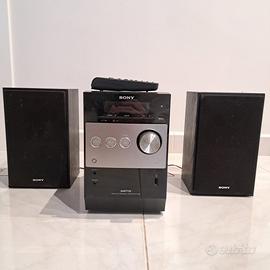 Stereo con lettore CD “Sony” + 2 casse “Sony”