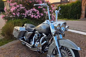 Harley Davidson road king classic