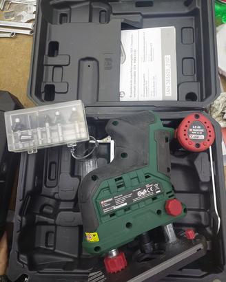 Fresa  Parkside 12 v. 2 Ah kit completo