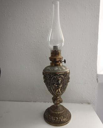 antico lume a petrolio