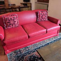 Divano letto a due piazze  in ecopelle 