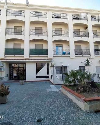 Carini (PA). Appartamento arredato vicino svincolo