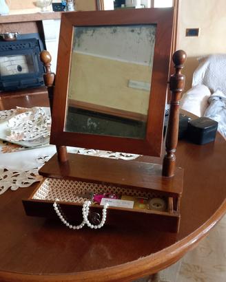 specchio con cassetto portaoggetti vintage