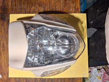 Faro tipo streetfighter