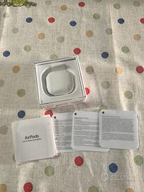 AirPods 4 con Cancellazzione  Attiva del Rumore