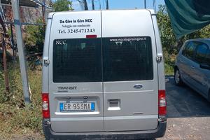 Ford transit 9 posti usato 