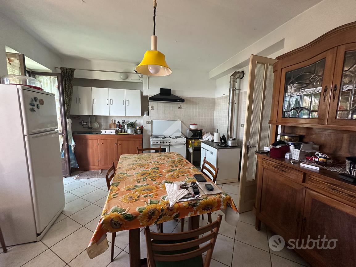 3 LOCALI A VALGIOIE - Vista 5