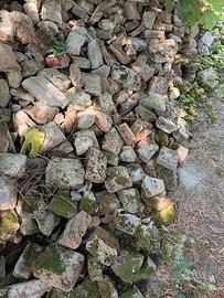 materiale edile misto di demolizione solo d pietre