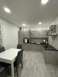 Trilocale Ristrutturato Pozzuoli,Cuma