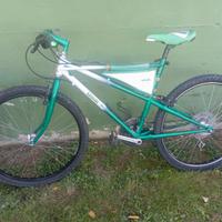 Mountain bike Bianchi sponsorizzata Gatorade anni